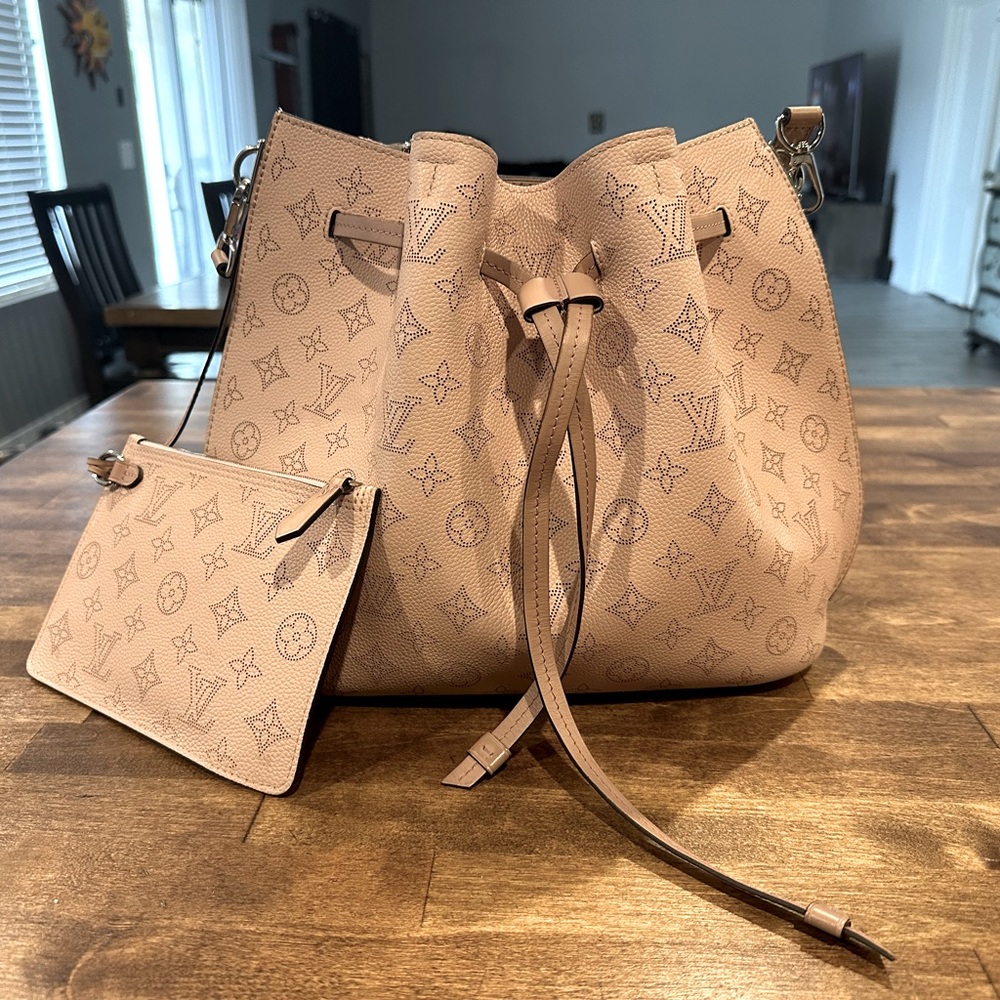 Louis Vuitton Girolata handbag Mahina leather